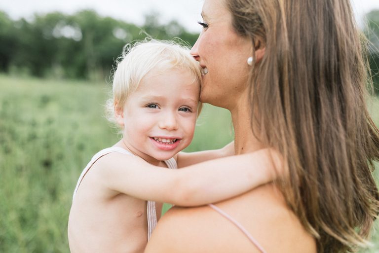 Motherhood Photos Kansas City Allison Marie Photography Kansas City Newborn Photography 